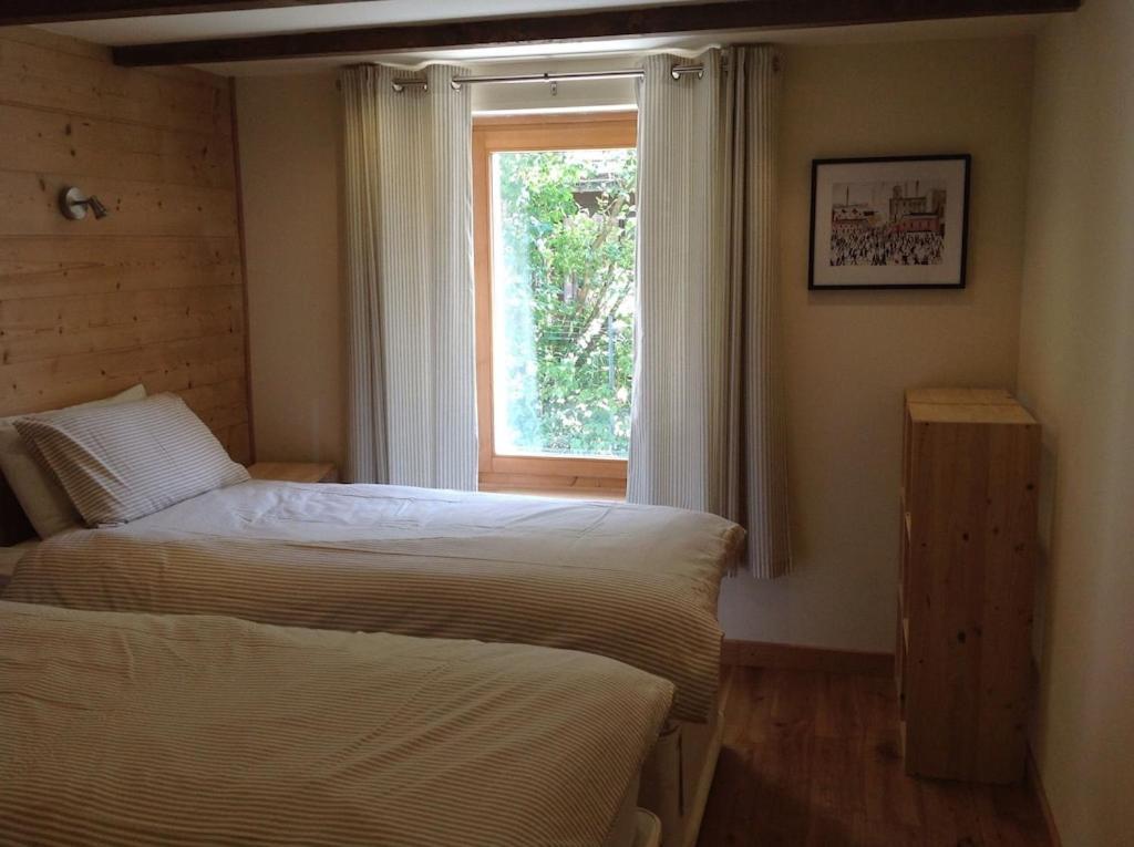 Spacious Ski Chalet In Traditional French Village, Sleeps 8, Four Star With Fibre Broadband Abondance Exteriér fotografie