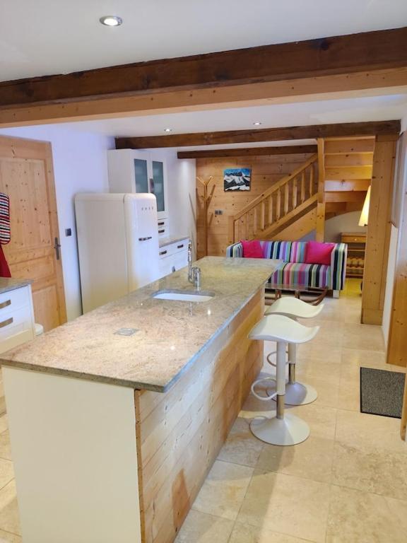 Spacious Ski Chalet In Traditional French Village, Sleeps 8, Four Star With Fibre Broadband Abondance Exteriér fotografie